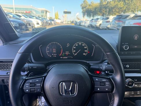Used 2025 Honda Civic Sport image 14