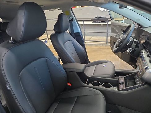 New 2026 Hyundai Kona Limited FWD image 10