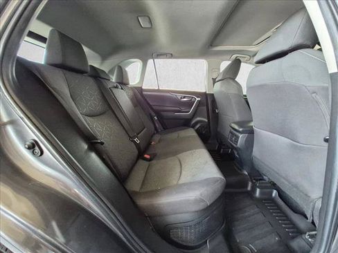 Used 2022 Toyota RAV4 XLE w/ Convenience Package AWD/4WD image 20