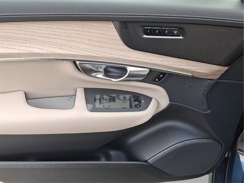 New 2026 Volvo XC90 B6 Plus w/ Protection Package Premier image 6