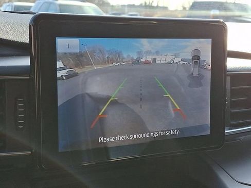 Used 2023 Ford Explorer XLT w/ Equipment Group 202A image 4