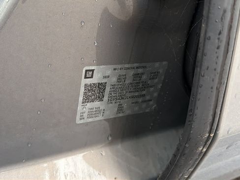 Used 2019 Cadillac Escalade ESV Premium Luxury image 21