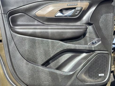 Certified 2023 GMC Terrain Denali w/ Denali Premium Package image 6