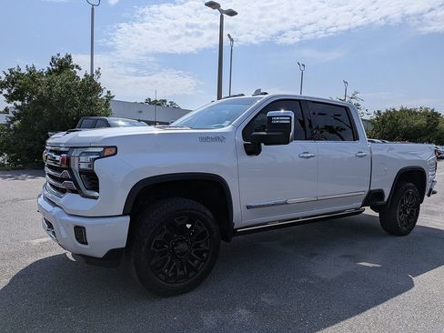 Certified 2025 Chevrolet Silverado 2500 High Country w/ High Country Premium Package AWD/4WD image 7