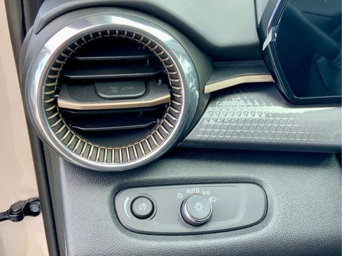 New 2026 Chevrolet Trax ACTIV w/ Sunroof Package FWD image 48