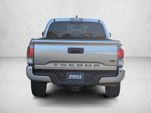 Used 2022 Toyota Tacoma TRD Sport image 6