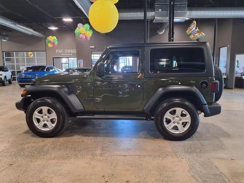 Used 2022 Jeep Wrangler Sport AWD/4WD image 6