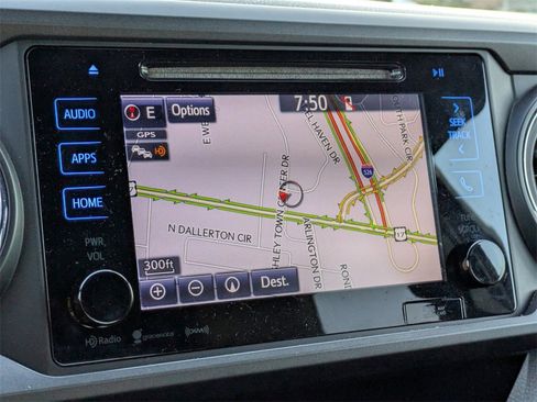 Used 2017 Toyota Tacoma TRD Sport image 24