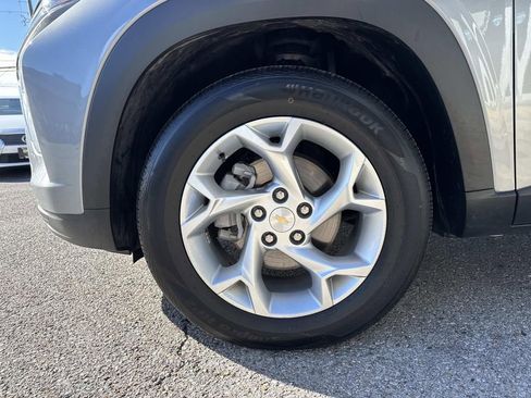 Certified 2024 Chevrolet Trax LS w/ LS Convenience Package image 5