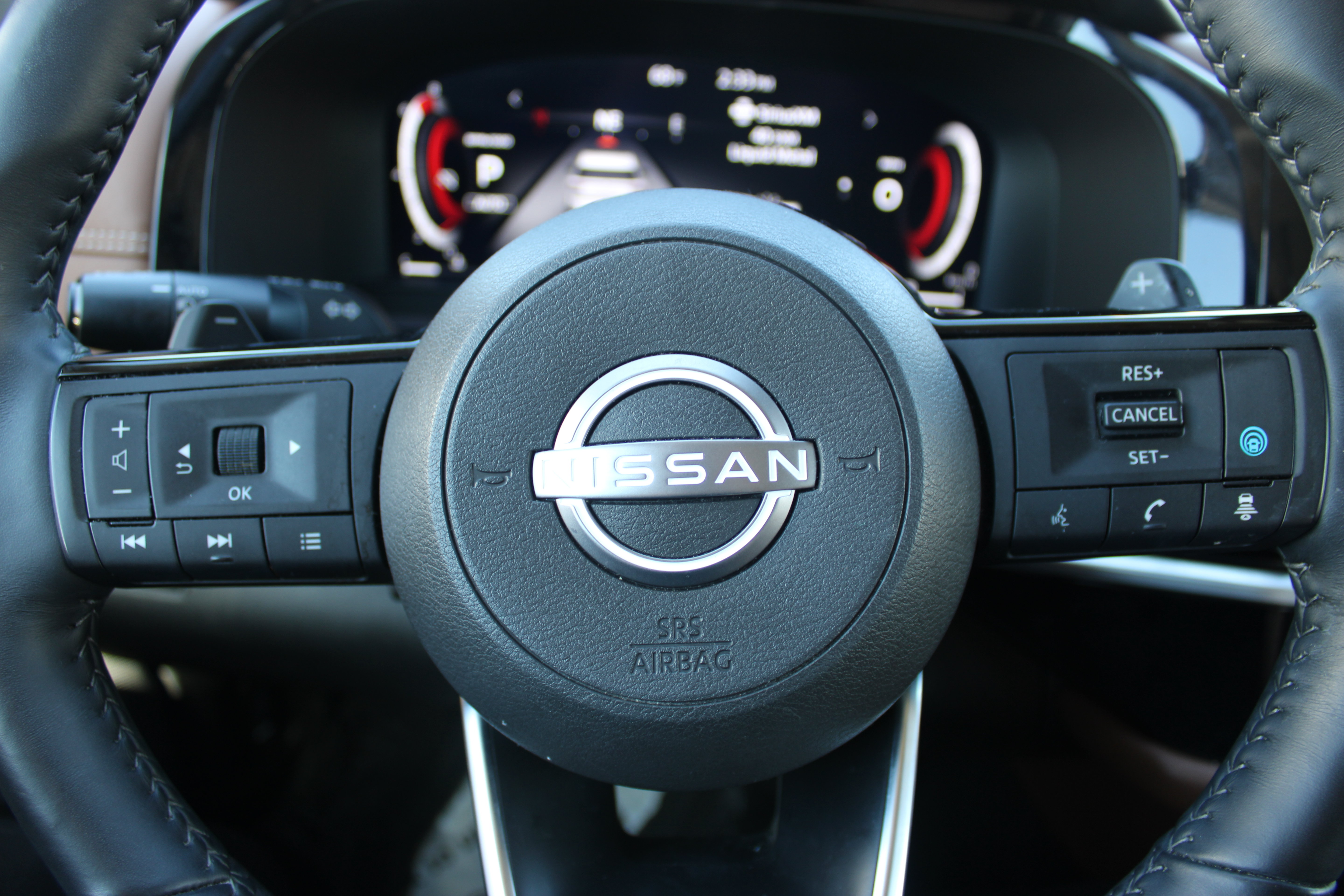 Certified 2024 Nissan Pathfinder Platinum AWD/4WD image 26