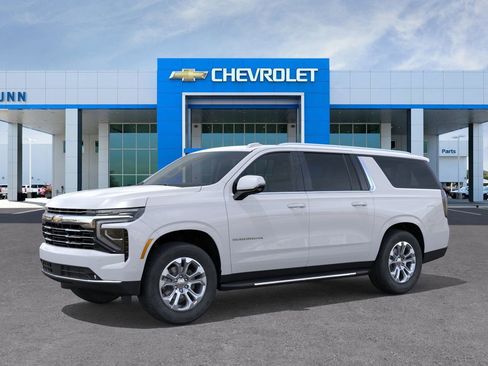New 2026 Chevrolet Suburban LT w/ Comfort Package image 2