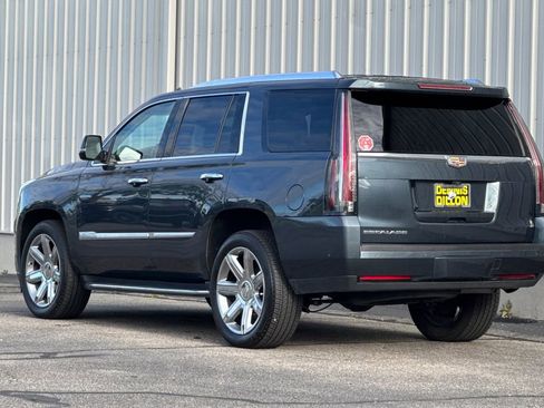 Used 2019 Cadillac Escalade Luxury AWD/4WD image 6