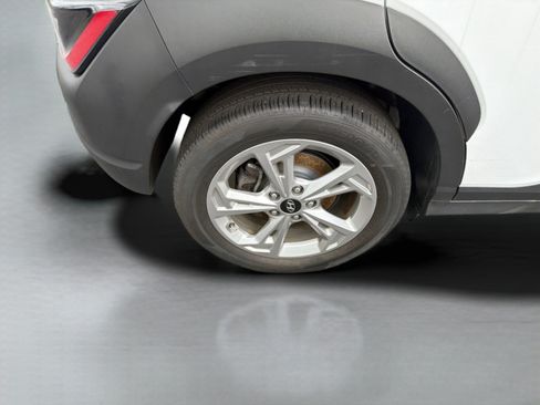 Used 2023 Hyundai Kona SEL AWD/4WD image 10