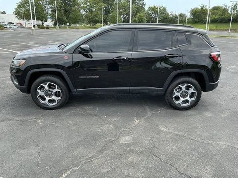 Used 2022 Jeep Compass Trailhawk AWD/4WD image 8