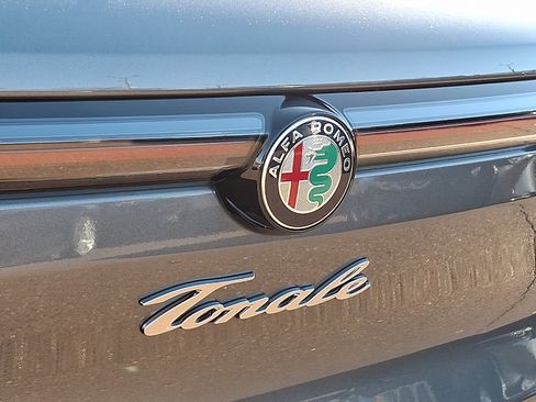 New 2025 Alfa Romeo Tonale w/ Premium Package image 23