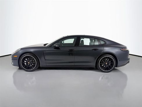 Used 2022 Porsche Panamera Platinum Edition image 2