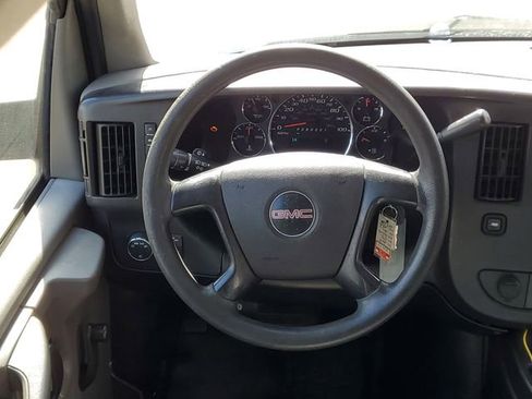 Used 2008 GMC Savana 3500 RWD image 25