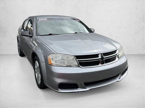 Used 2014 Dodge Avenger SE FWD image 3