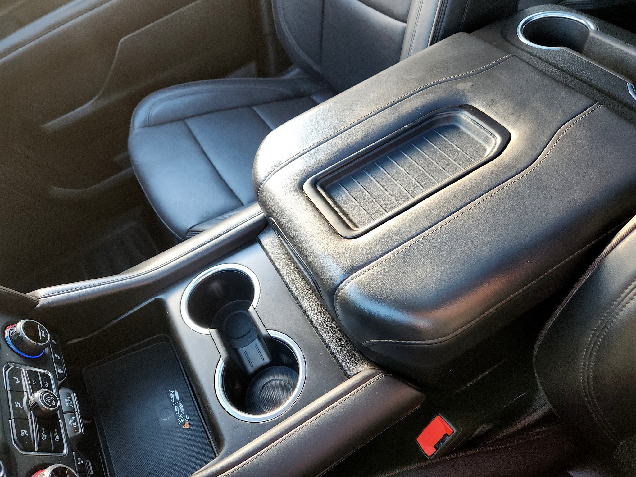 Used 2024 Chevrolet Suburban High Country AWD/4WD image 39