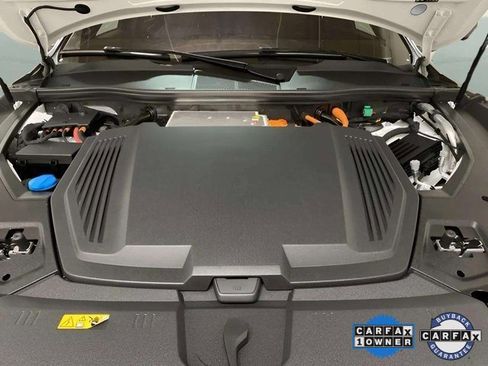 Used 2024 Audi Q8 e-tron Premium image 82