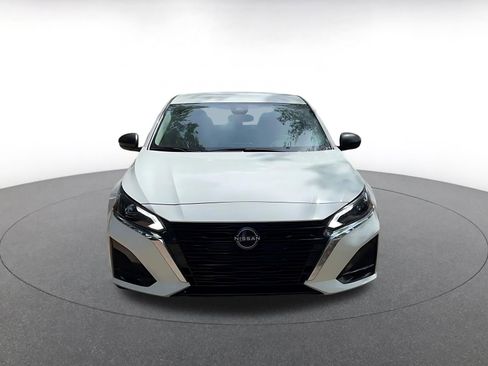 Used 2025 Nissan Altima 2.5 SV image 4