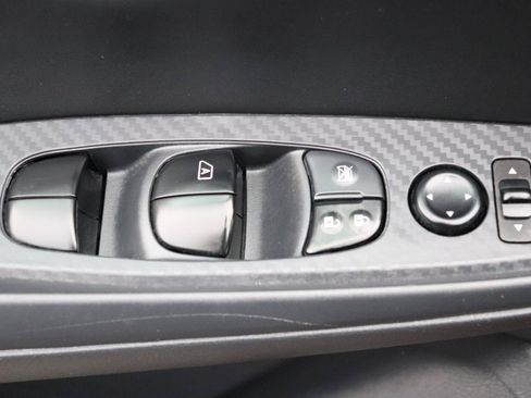 Used 2025 Nissan Sentra SV FWD image 39