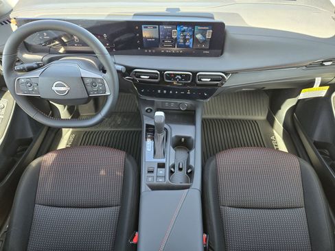 New 2026 Nissan Sentra SR FWD image 21