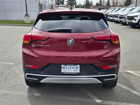Used 2022 Buick Encore GX Preferred w/ Cold Weather Comfort Package AWD/4WD image 4