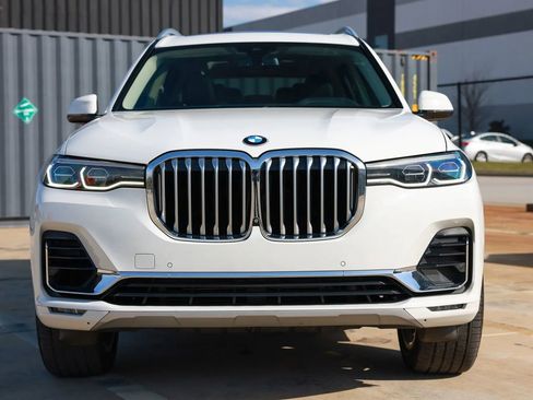 Used 2020 BMW X7 xDrive40i w/ Cold Weather Package image 11