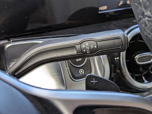 Used 2021 Mercedes-Benz GLB 250 image 12