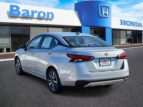 Used 2023 Nissan Versa SV FWD image 4