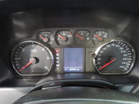 Used 2016 Chevrolet Silverado 2500 W/T w/ Snow Plow Prep Package AWD/4WD image 18