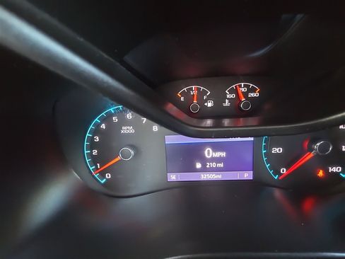 Used 2021 Chevrolet Colorado Z71 AWD/4WD image 12