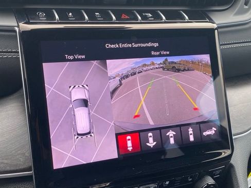 New 2025 Jeep Grand Cherokee Limited w/ Luxury Tech Group II image 23