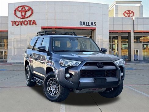 Used 2020 Toyota 4Runner SR5 Premium image 1