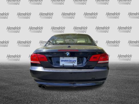 Used 2010 BMW 328i Convertible image 8