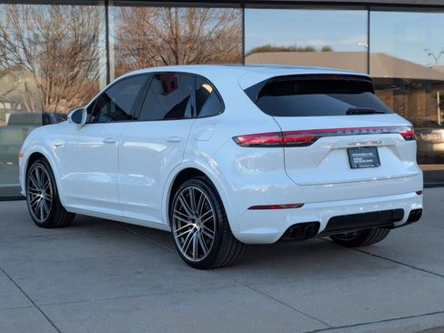 Certified 2021 Porsche Cayenne Turbo S image 3