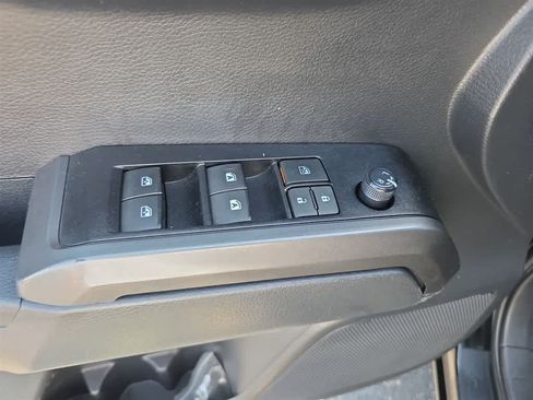 Used 2023 Toyota Tacoma TRD Off-Road AWD/4WD image 19