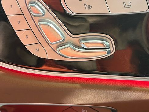 Used 2018 Mercedes-Benz E 400 4MATIC Coupe image 12