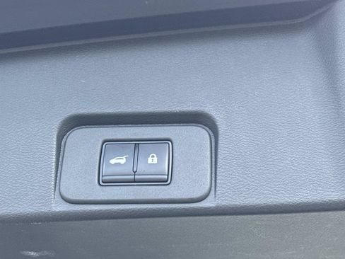 Certified 2024 Nissan Rogue SV FWD image 13