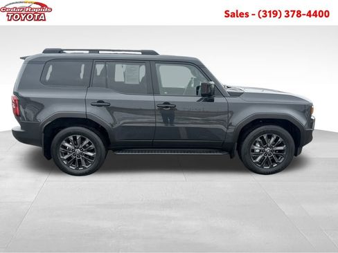 Used 2024 Toyota Land Cruiser image 7