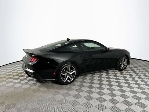 Used 2025 Ford Mustang Coupe RWD image 7