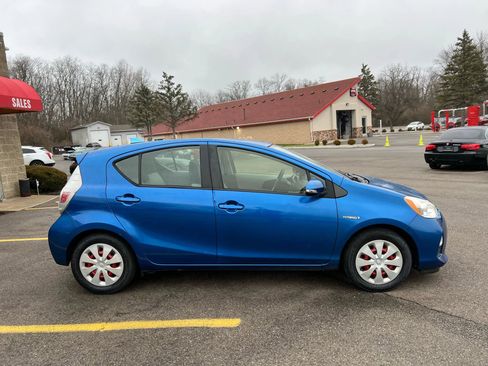 Used 2012 Toyota Prius C One image 4