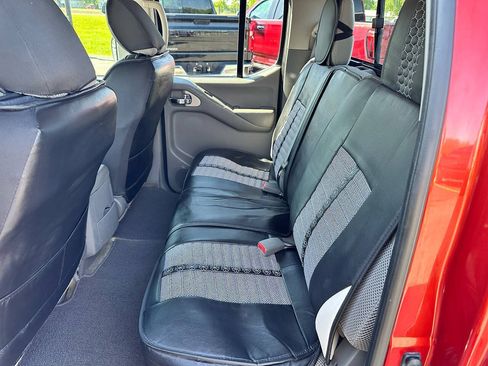Used 2017 Nissan Frontier SV RWD image 15