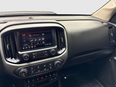 Used 2022 Chevrolet Colorado ZR2 w/ ZR2 Midnight Special Edition AWD/4WD image 24