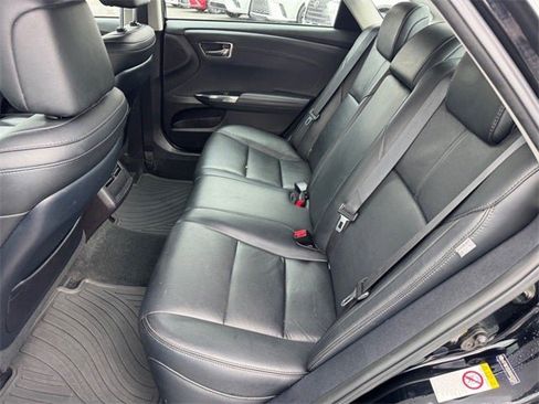 Used 2016 Toyota Avalon XLE Premium image 10