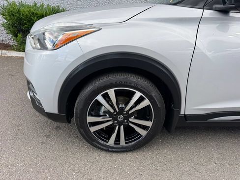 Certified 2020 Nissan Kicks SR w/ SR Premium Package FWD image 13