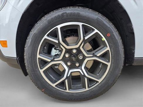 New 2026 Ford Maverick Lariat w/ 4K Tow Package AWD/4WD image 10