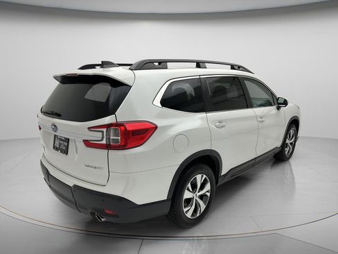 Used 2023 Subaru Ascent Premium w/ Convenience Package AWD/4WD image 4
