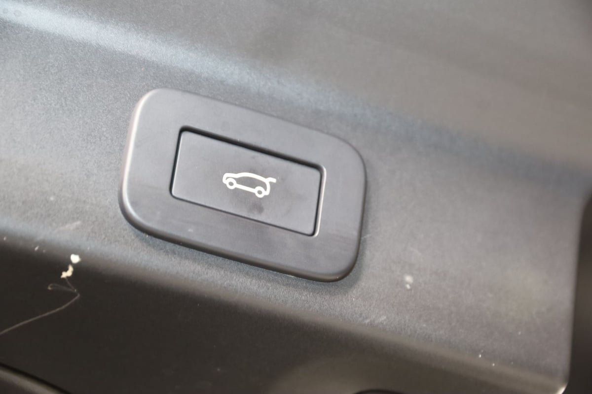 Used 2024 Jaguar F-PACE R-Dynamic S AWD/4WD image 47